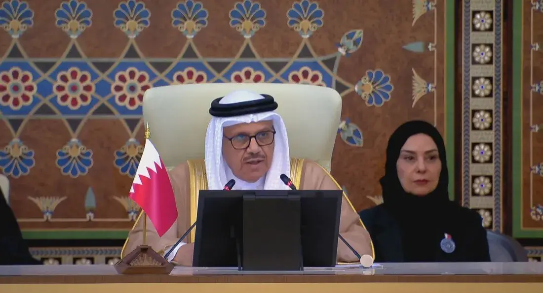 القمة العربية بغداد وتسليم القمة من البحرين للعراق