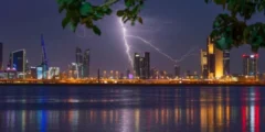 الأرصاد تحذر من أمطار غزيرة وسيول ورياح شديدة في 7 مناطق