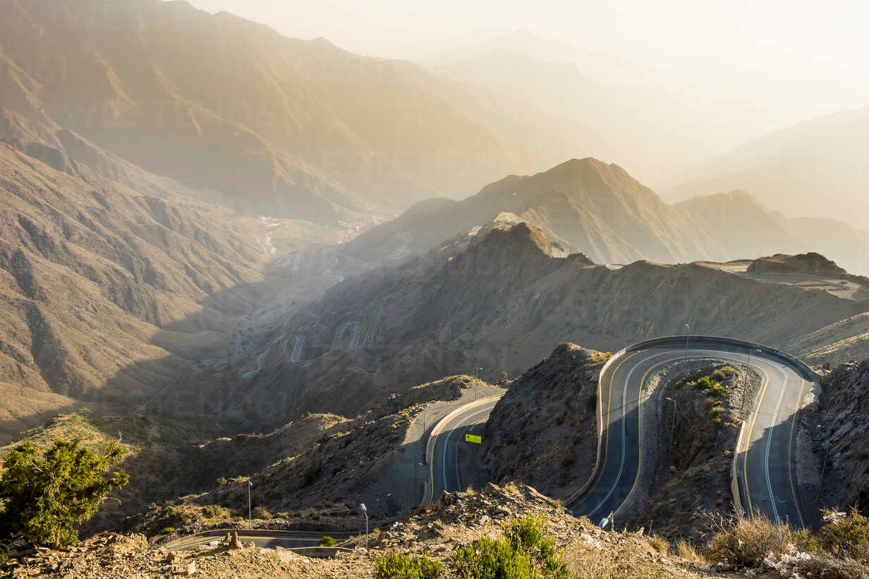 أعلى قمم جبال في الوطن العربي