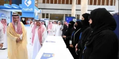 رئيس جامعة الملك عبدالعزيز يفتتح الملتقى المهني الـ 12