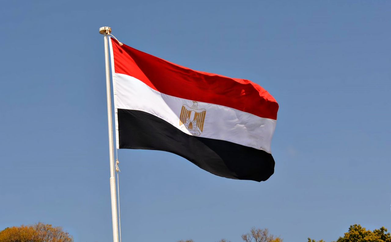 مصر تدين وقف المساعدات لغزة