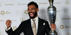 في إنجاز غير مسبوق.. محمد صلاح يُتوّج بجائزة أفضل لاعب في إنجلترا للمرة الثالثة