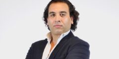 التينور رجاء الدين أحمد يتألق بحفل افتتاح المتحف المصري الكبير