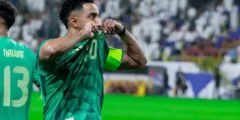 الصحف العالمية تشيد بسالم الدوسري بعد قيادته السعودية للفوز على الصين