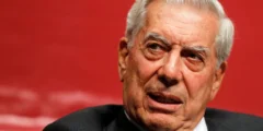رحيل عملاق الأدب البيروفي ماريو فارغاس يوسا