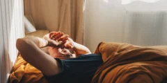النوم المفرط يدفع امرأة في إنهاء زواجها بعد 17 عامًا