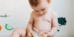 من الرضاعة إلى الطعام: 7 أطعمة تسبب الإمساك عند الأطفال